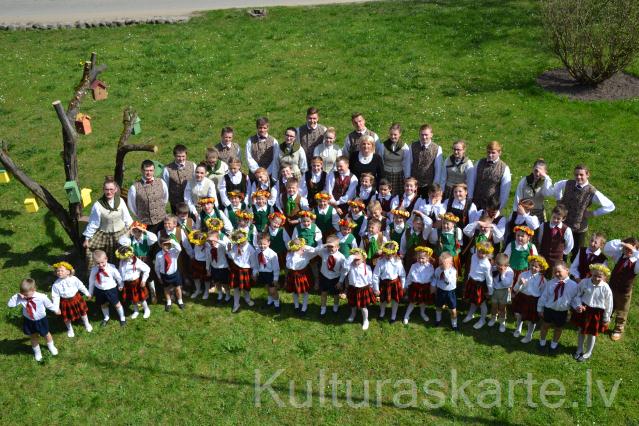 Lizuma deju kolektīvi